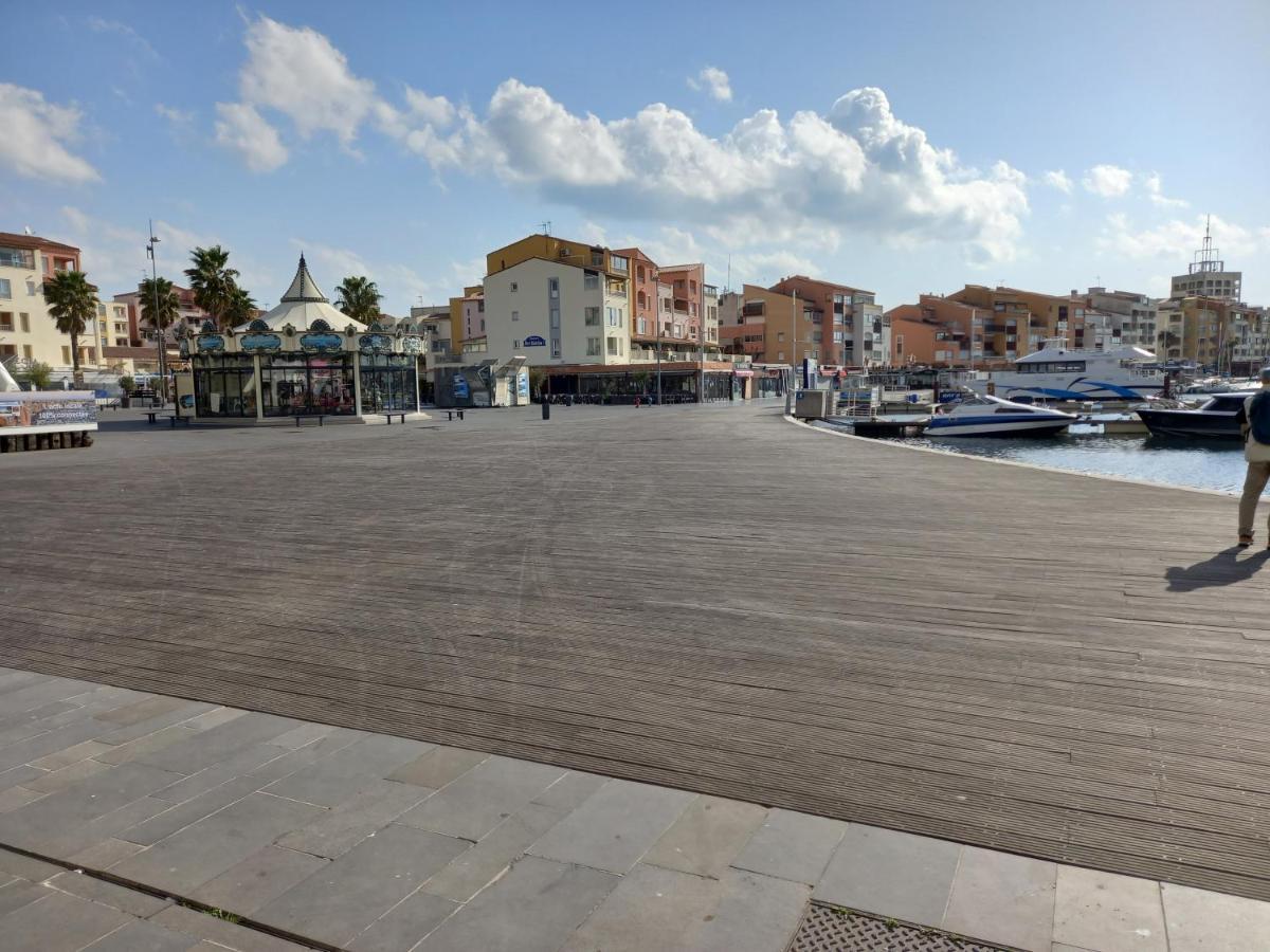 Port Brescou, T3 En Duplex Climatise, Superbe Vue Sur Le Port Apartment Agde Exterior photo