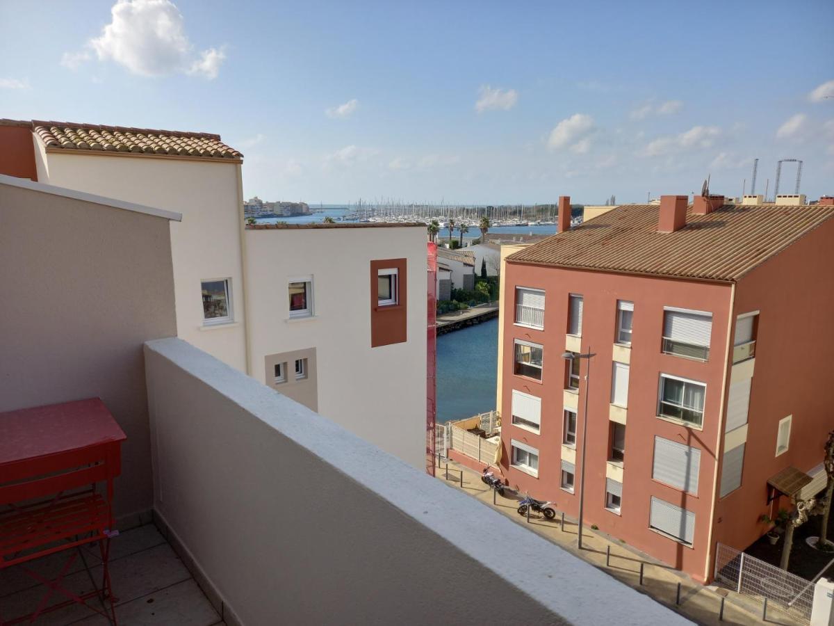 Port Brescou, T3 En Duplex Climatise, Superbe Vue Sur Le Port Apartment Agde Exterior photo